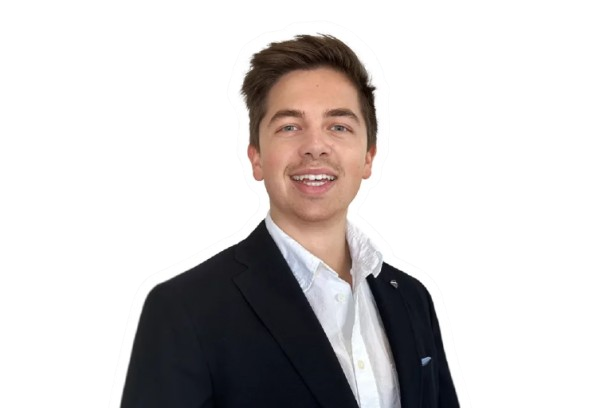 Declan McGonigal Headshot 1024x683 removebg preview