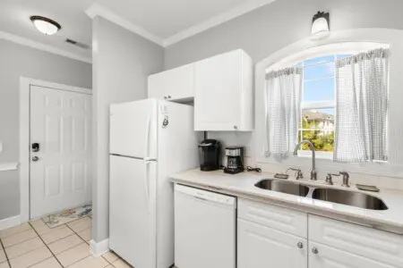 1a8893a5 e3e4 45b6 a1dc f25dab2c49d6.jpg