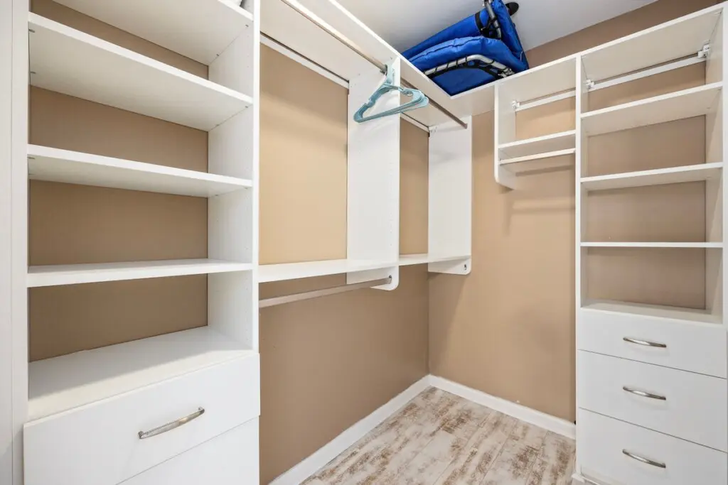 49734984 9ced 4235 9122 9cf232986b7b.jpg