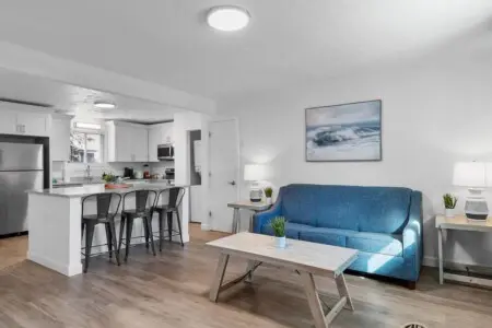 989866f8 fa57 4ee9 b88b 5bd961baa968.jpg