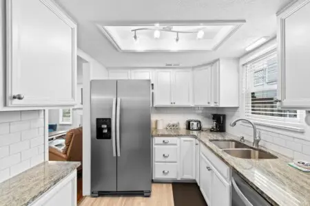 e617907f a490 4089 aead c1f749bdbb62.jpg