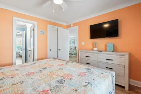 eb36cd47 d100 4c3f 9d69 bbce4ace75d6.jpg