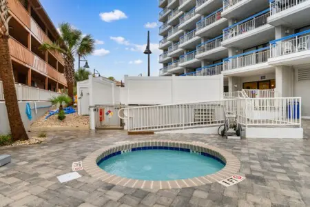 f531ecb6 4e7f 4f82 8414 7cfce6bc9145.jpg