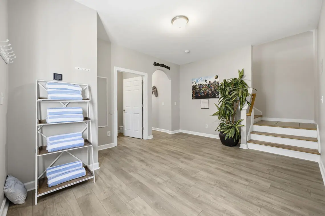 47 web or mls Full 63 vqxuku.png.jpg