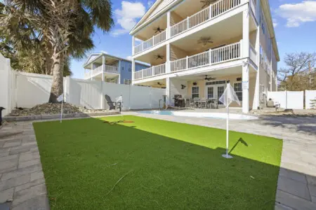 70 web or mls Full 82 qqm2kh.png.jpg