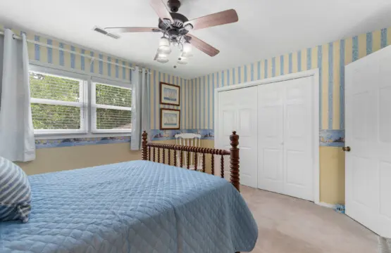 1705 Edge Dr 32 lnk2tu.png.jpg