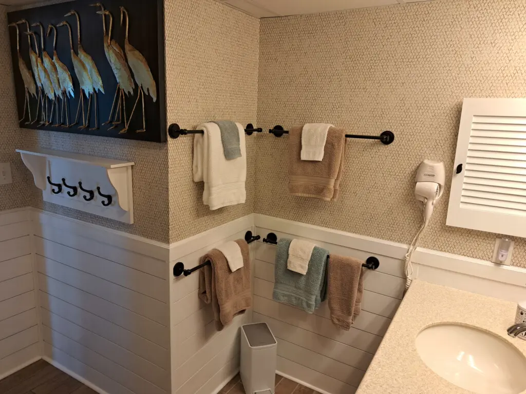 Guest Bath 19 wlflxf.png.jpg
