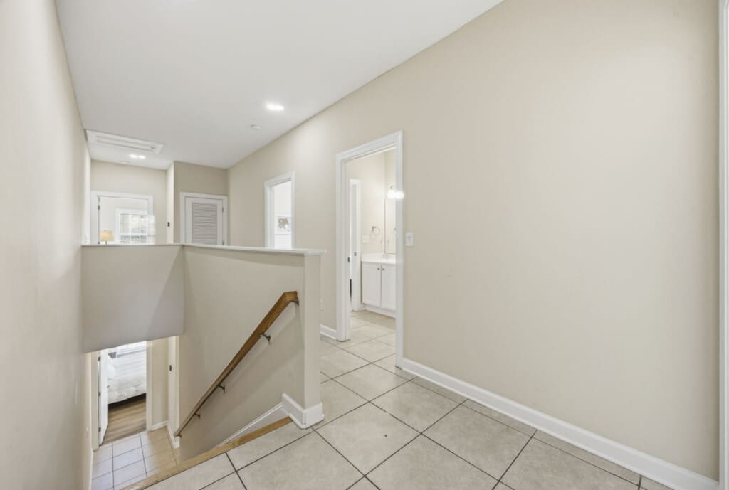 20 web or mls Full 32 bx4qif.png.jpg