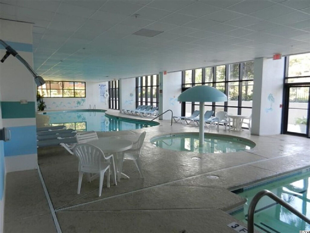 GS Indoor Pool 1 VRBO nzoywz.png.jpg