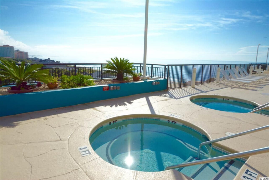 Grande Shores Roof Hot Tubs 2 zebaeu.png.jpg