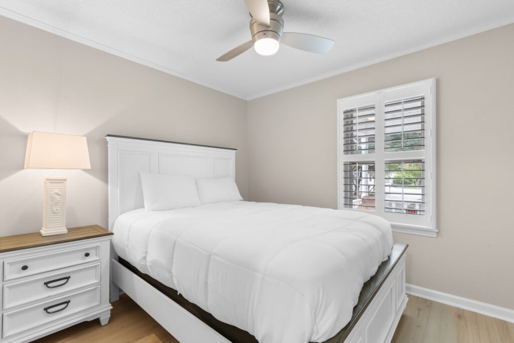 2010HillsideDrBedrooms 3 cs5fxb.png.jpg