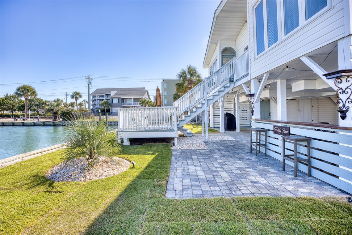 Side View Backyard jdym8n.png.jpg