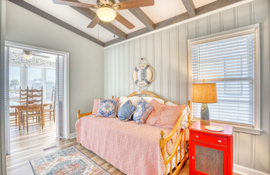 Upstairs Daybed Bedroom 2 os7gom.png.jpg