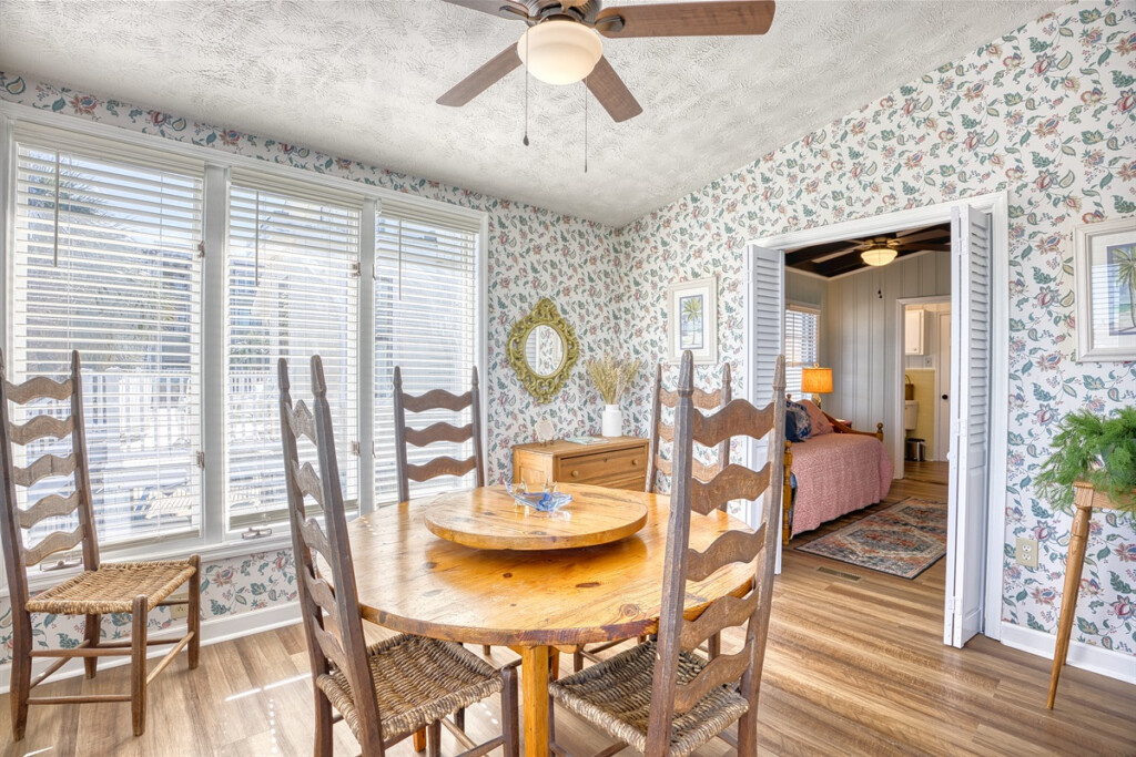 Upstairs Dining Room buwinu.png.jpg