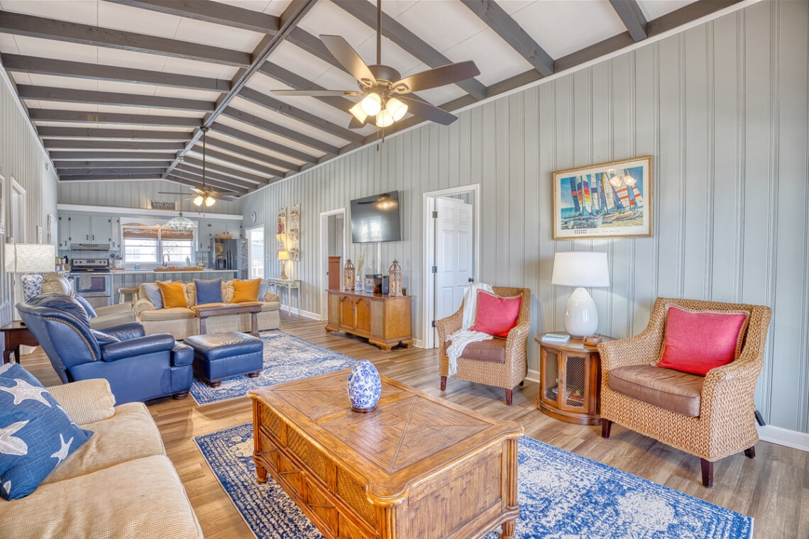 Upstairs Living Room 6 tzcxrx.png.jpg